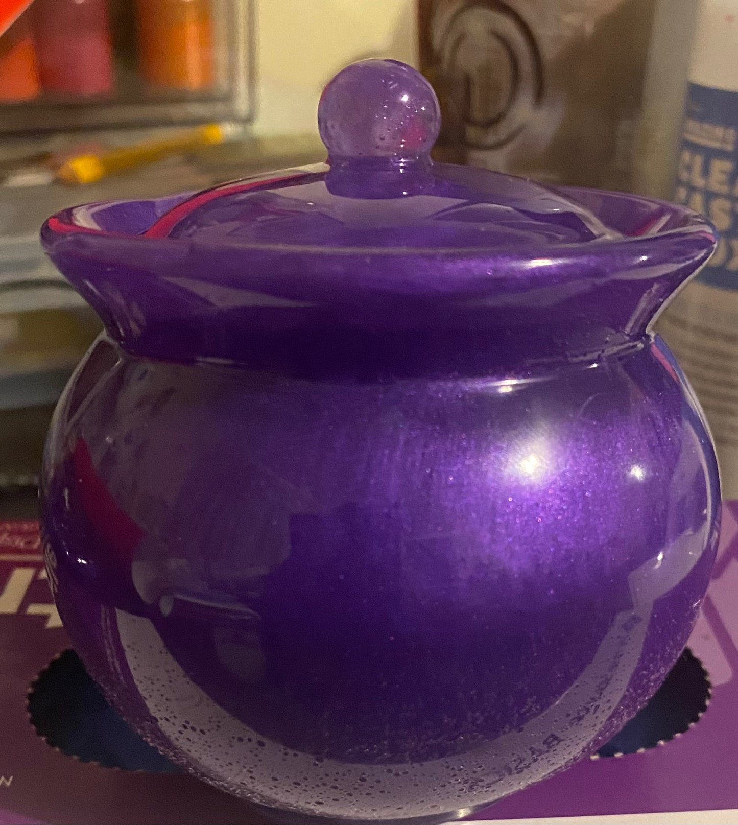 Resin jar